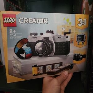 LEGO 31147 Creator Retro Camera Set - Black and White